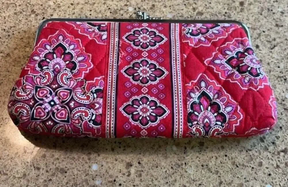 Vera Bradley Kiss Lock Wallet Frankly Scarlet Pattern